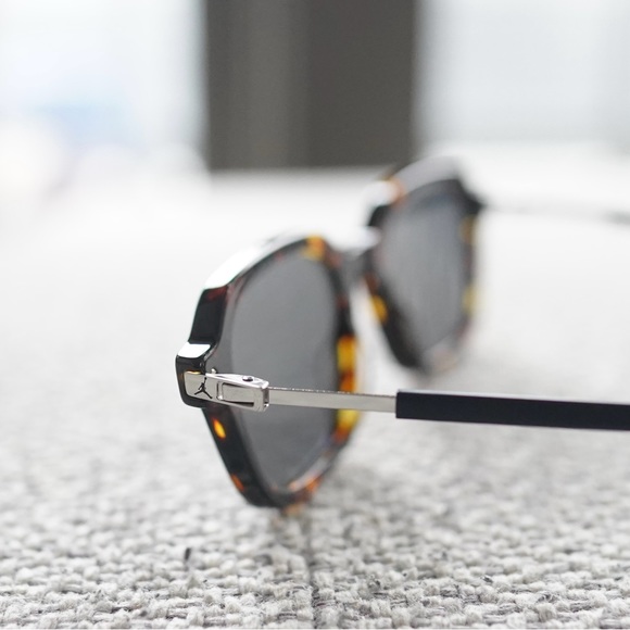 Dior x Jordan sunglasses - Picture 3 of 6